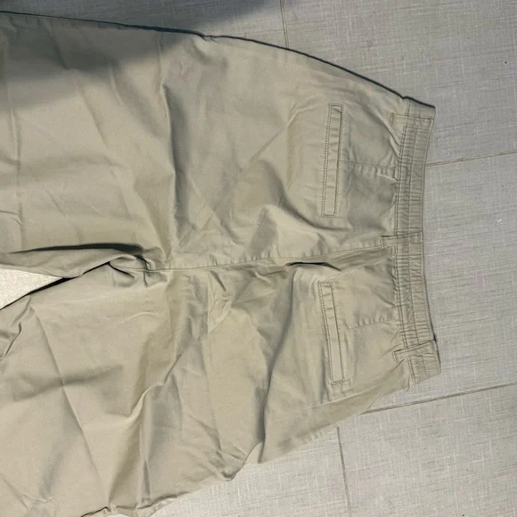 GAP Women's Khaki Elastic Waist Pleated Trousers - size 8 - Picture 5 of 14